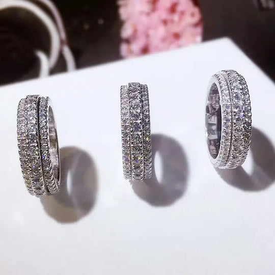 Sparkling Rings with CZ Luxury Wedding Bands Accessories for Womenfashion Versatile Female Jewelry