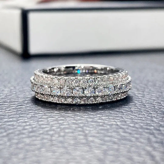 Sparkling Rings with CZ Luxury Wedding Bands Accessories for Womenfashion Versatile Female Jewelry