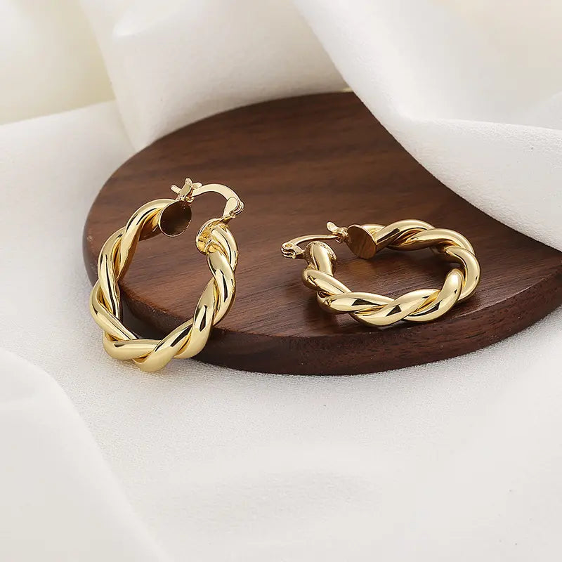 Fashion Ear Rings Ear Buckles Geometric Winding Fried Dough Twists Simple Temperament Versatile Circle Earrings Valentine