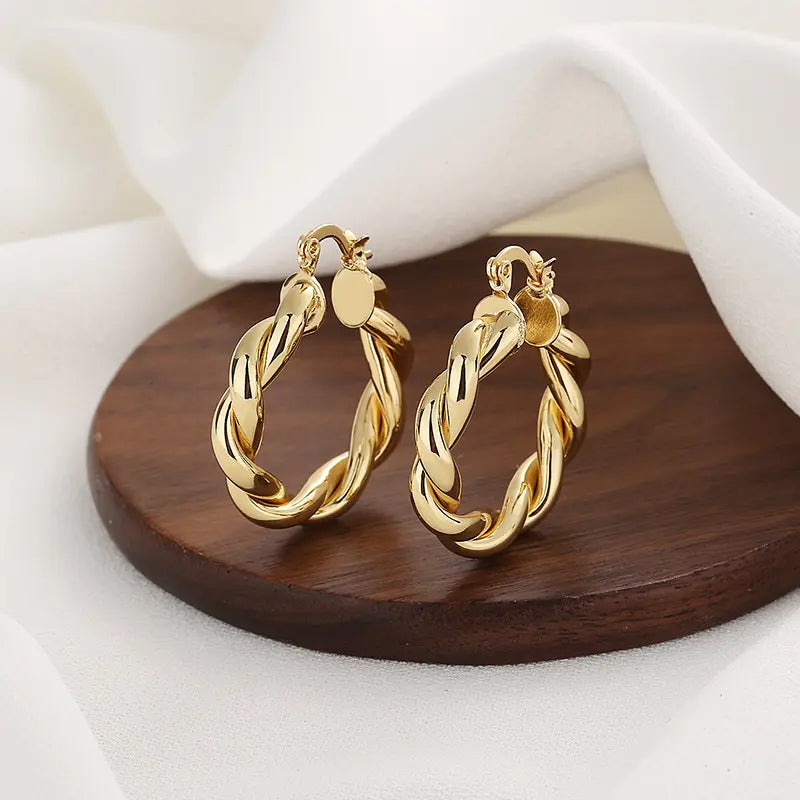 Fashion Ear Rings Ear Buckles Geometric Winding Fried Dough Twists Simple Temperament Versatile Circle Earrings Valentine